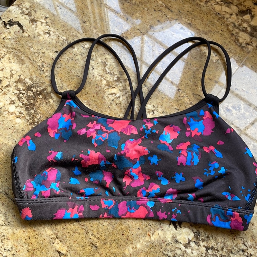 Lululemon sport bra size 6 - Picture 1 of 7